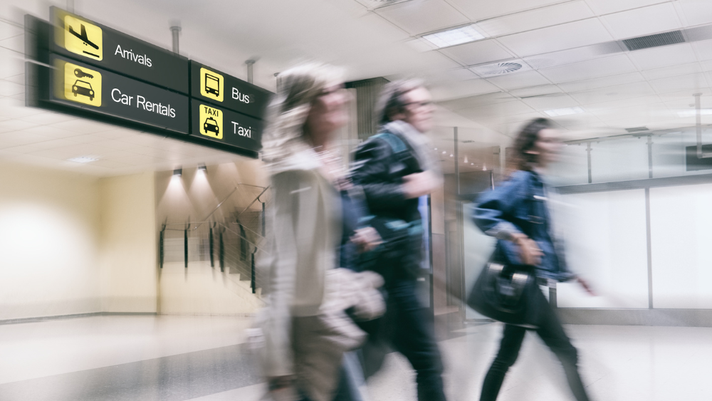 Passare al digitale con Sharebox per un noleggio auto semplicissimo negli aeroporti