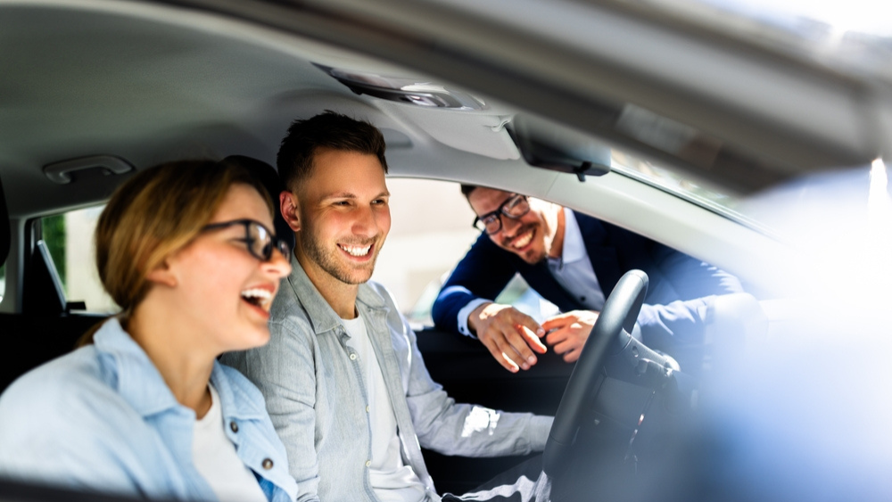 Il successo inizia qui: Una guida passo-passo per clienti felici dell'officina